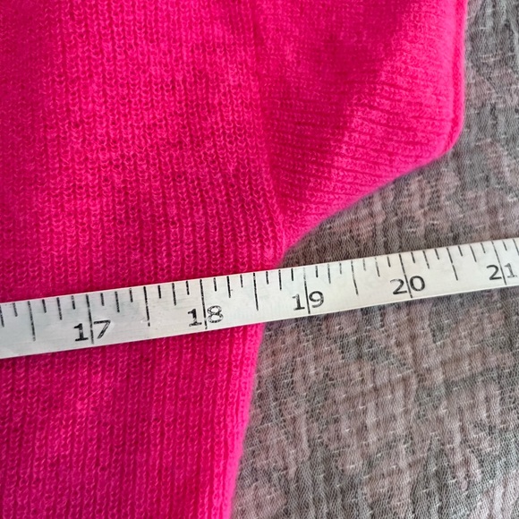 New J crew Featherweight cashmere V-neck T-shirt - Picture 5 of 7